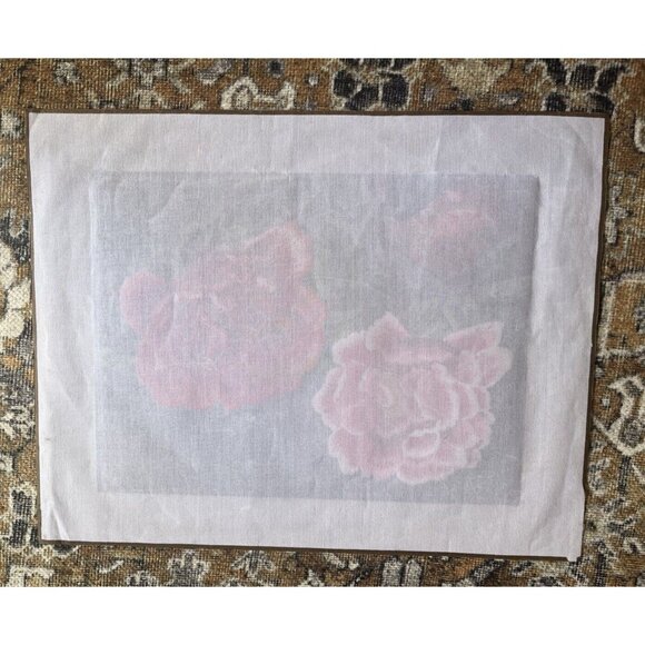 Pink Red Roses Needlework Wall‎ Hanging Bright Flowers Damask Border - Picture 5 of 5